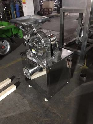 Efisiensi Tinggi 15KW Stainless Steel Universal Crusher 1000*900*1680mm